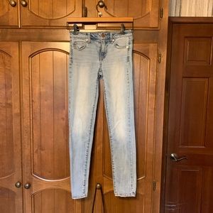 American Eagle light blue skinny jeans